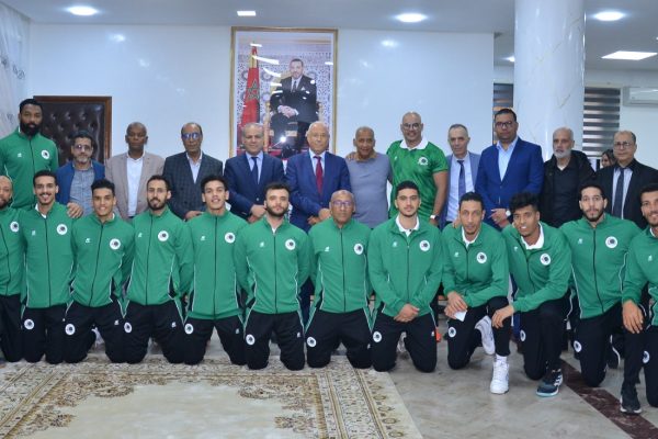 عامل مقاطعات الفداء مرس السلطان يستقبل “منتدى درب السلطان” لكرة اليد تحفيزاً لتمثيل المغرب في الكأس الإفريقية