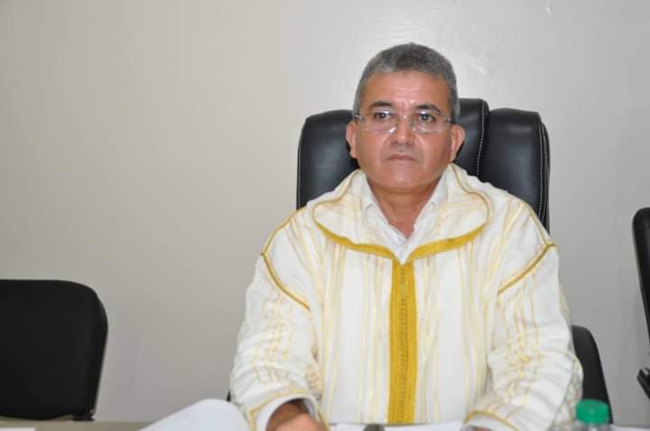 رئيس جماعة امولاس يباشر تدخلات ميدانية لفك العزلة عن الدواوير المتضررة نتيجة انهيار بعض المسالك الطرقية وتراكم الأحجار والأوحال على مستوى عدد من المقاطع الحيوية