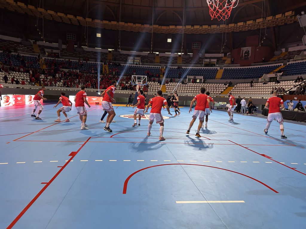 الوداد الرياضي يفك شيفرة الفتح الرياضي لكرة السلة : المدرب عقيل وصرامة الميدان تسقط حصن الفتح الرياضي وربانه البوزيدي!